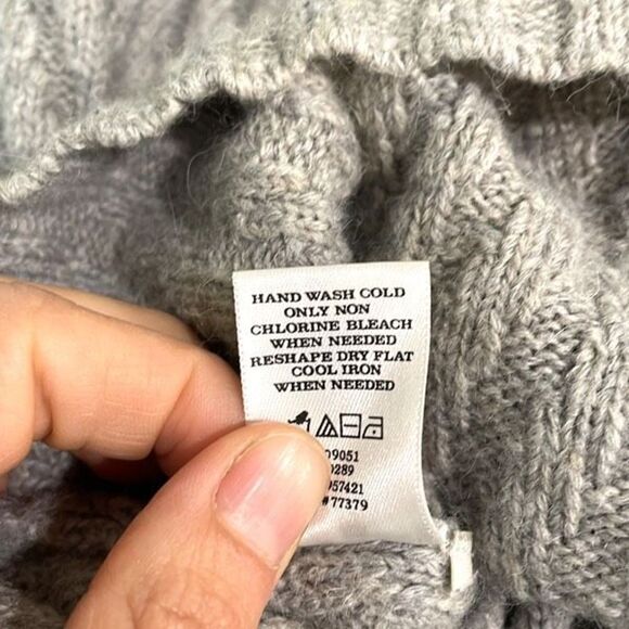 Ann Taylor Alpaca Wool Blend Grey Sweater Size M Women’s. - Picture 7 of 7